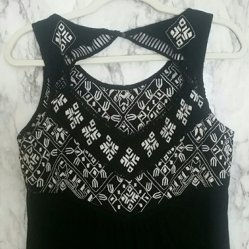 Lucky brand black lace crochet eyelet tank top - Picture 4 of 4